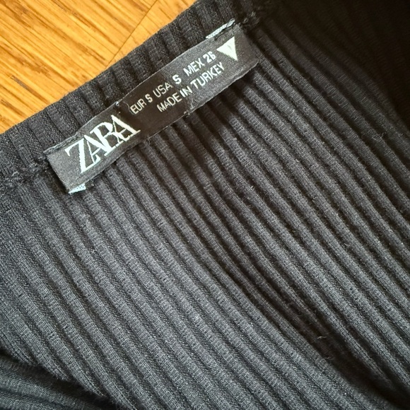 Zara Black Ribbed One Piece - Picture 4 of 4